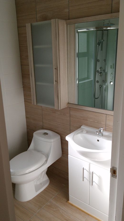 Diseño de Baño Contemporáneo: Elegancia en Tonos Neutros Diseño de Baño Contemporáneo: Elegancia en Tonos Neutros